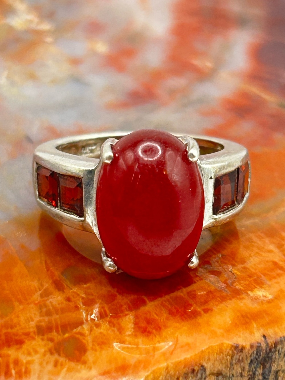 Sterling Silver Ring with Red Carnelian Center Stone and Faceted Garnet - Size 6